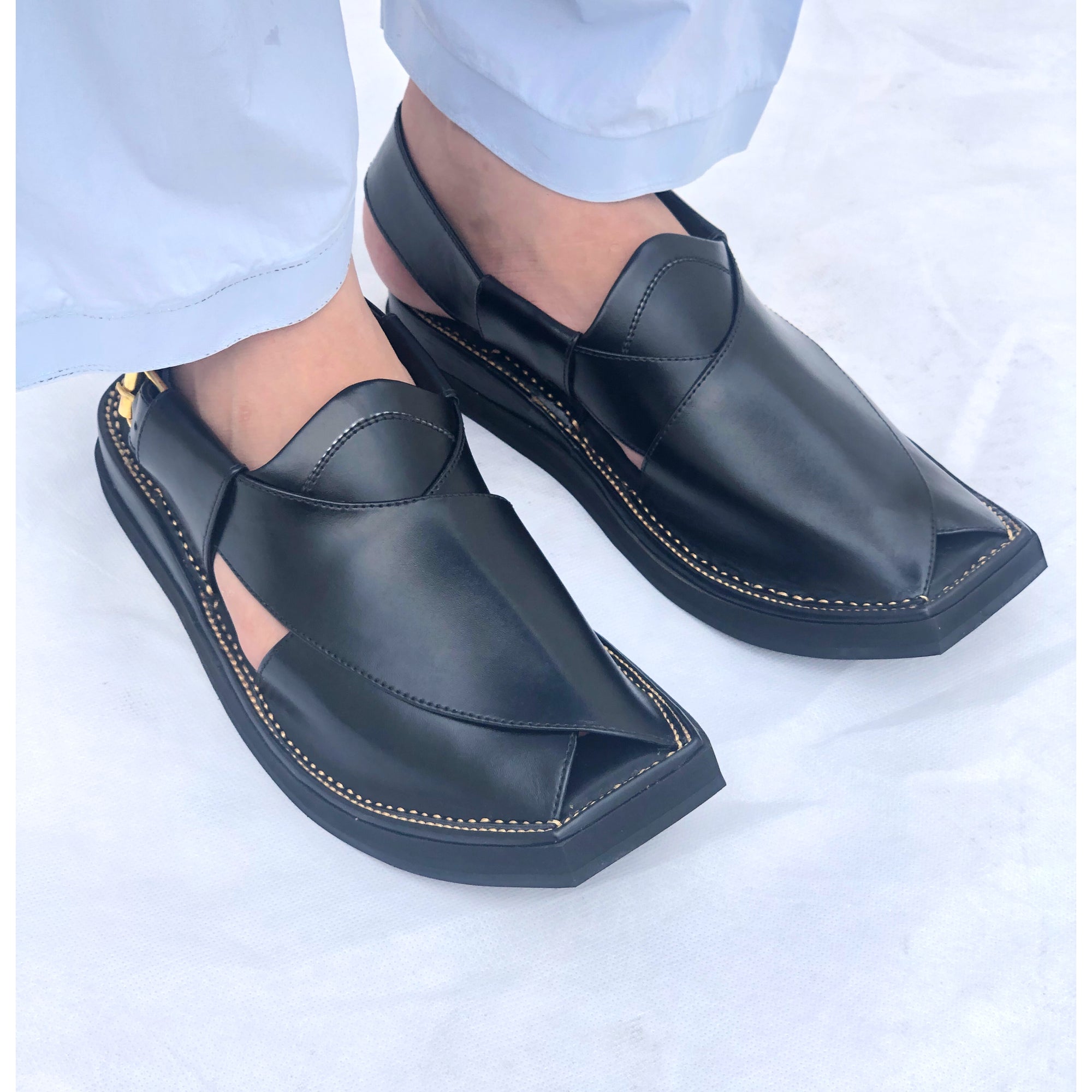 Black Kaptaan Chappal – Handmade Pure Leather